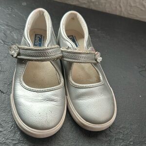Mary Jane keds little girl